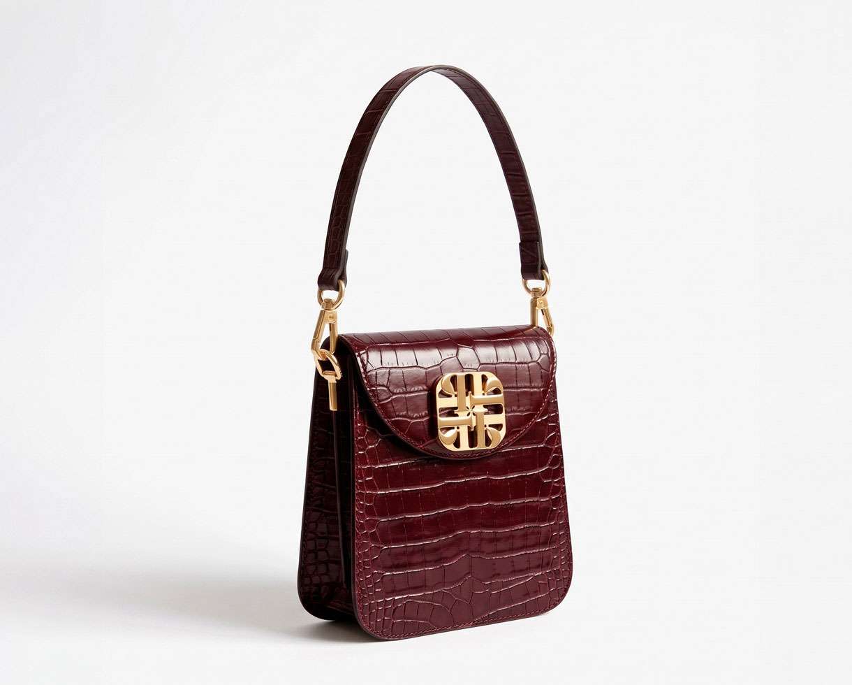 Product Photo Retouching – After example: Leather Handbag Retouching