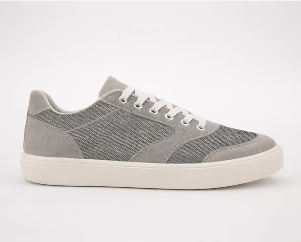 Before: Shoe Retouching & BG Removal